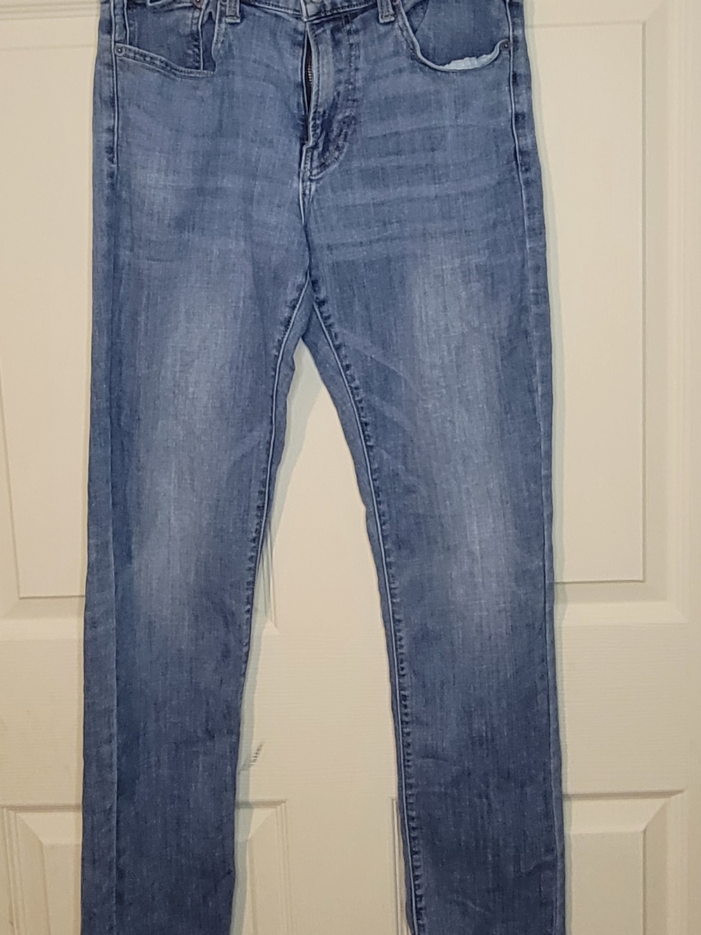 Lucky Brand Men’s Relaxed Blue Jeans